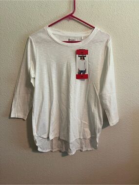 NWT Kirkland Signature White 3/4 Sleeve Layered Tee - M